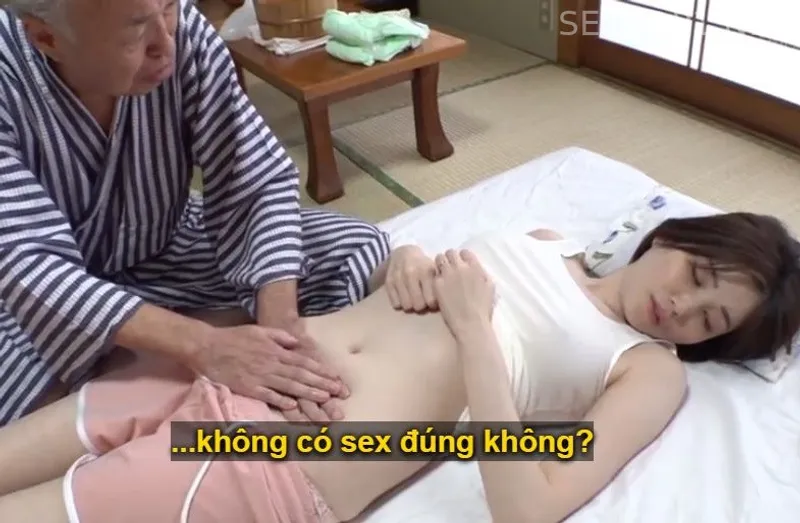 Người tình của con trai bị đau nhức nhờ bố gã chồng có nghề mát-xa đấm bóp và cái kết